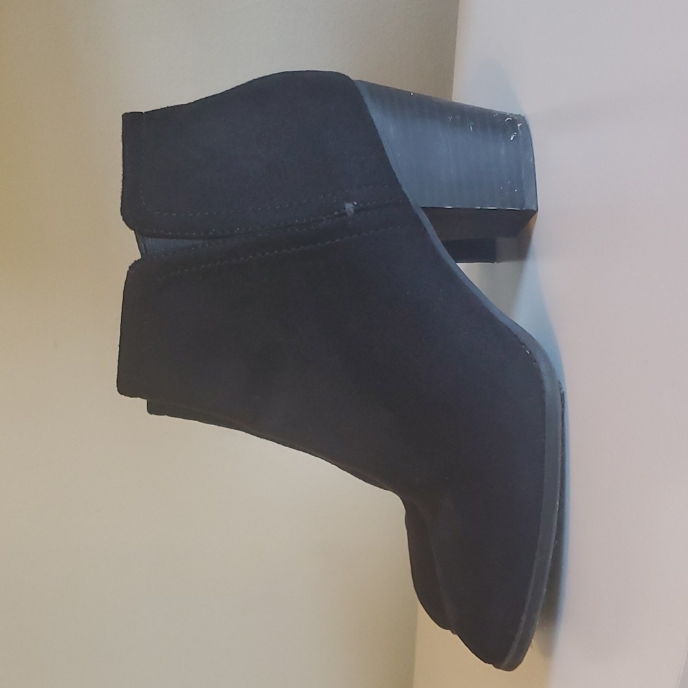 Black Boots